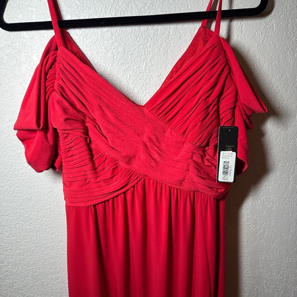 Laundry by Shelli Segal Red Long Gown NWT– Size 4 - Picture 3 of 10